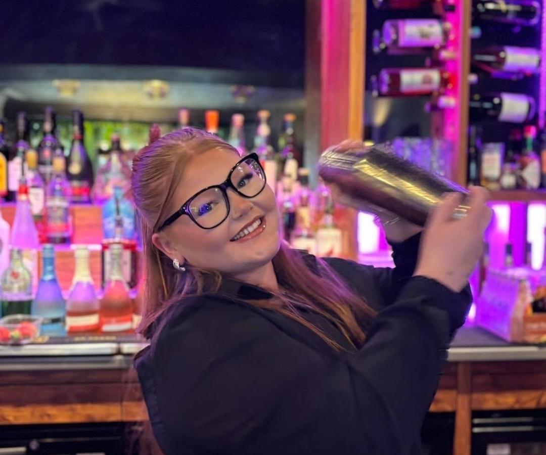 Yas shaking cocktail at Bar62